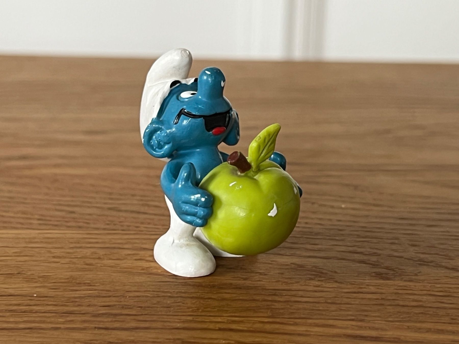Figurines: Schlumpf mit Apfel peyo – D'occasion à Ennetbaden par mapa05 1