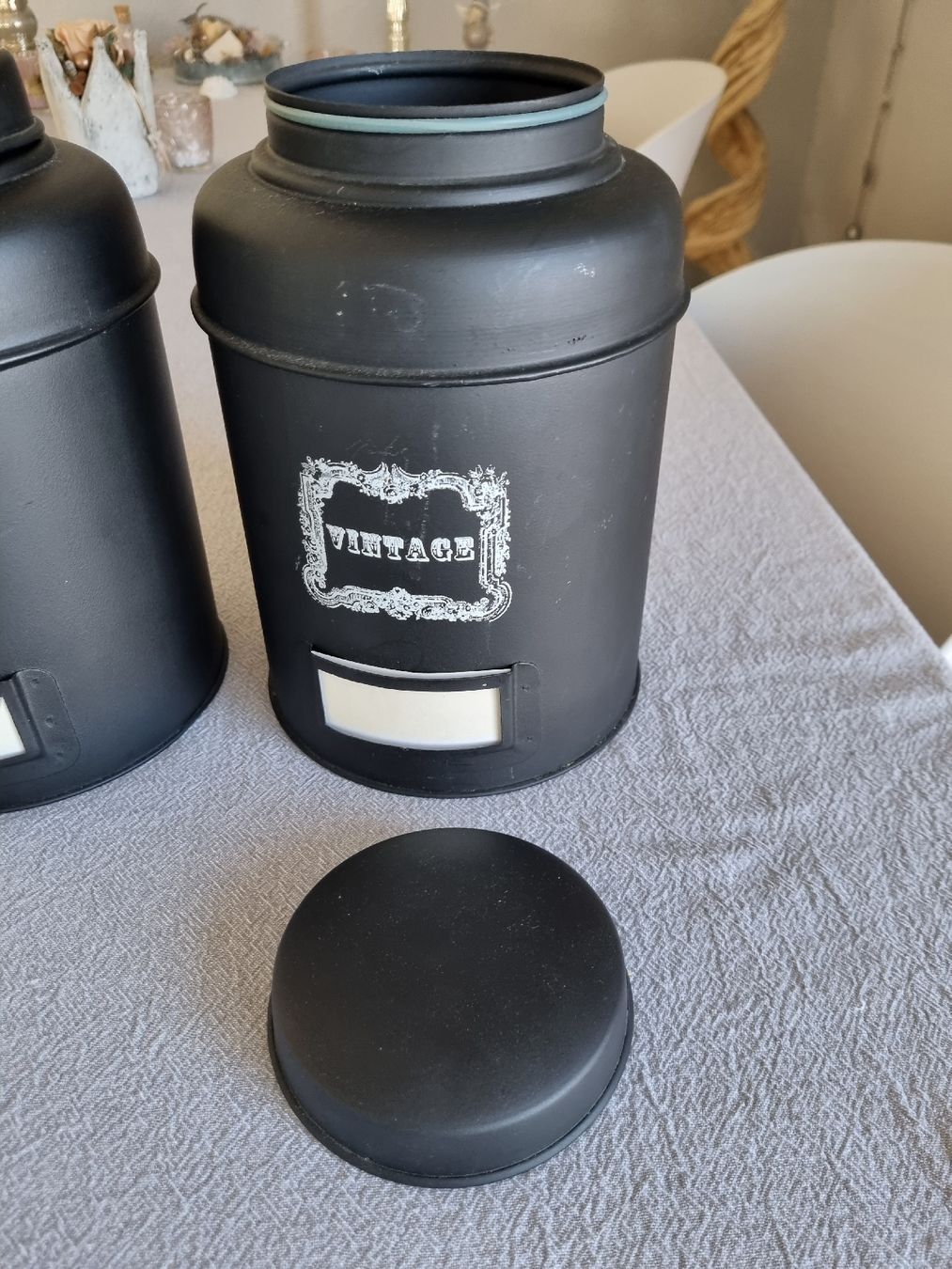 Tutte le decorazioni: 2 Vintage Blechdosen schwarz – Nuovo (secondo la descrizione) da Pfäffikon ZH venduto da Nick72 2