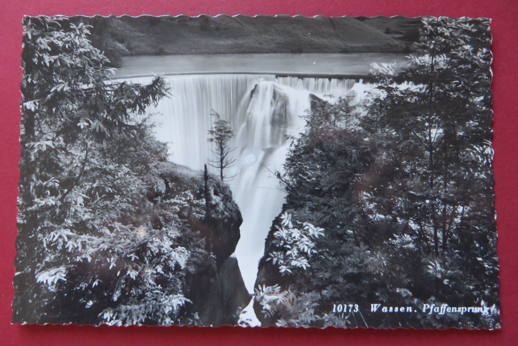 Cartoline postali: Ältere Ansichtskarte Wassen, Pfaffensprung Stausee, ungel. – Usato da Neuhausen am Rheinfall venduto da Arielle55