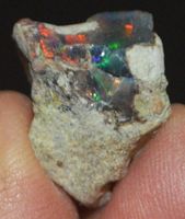Edelstein L-9791– Schwarzer Äthiopischer Opal roh 9.30 Karat