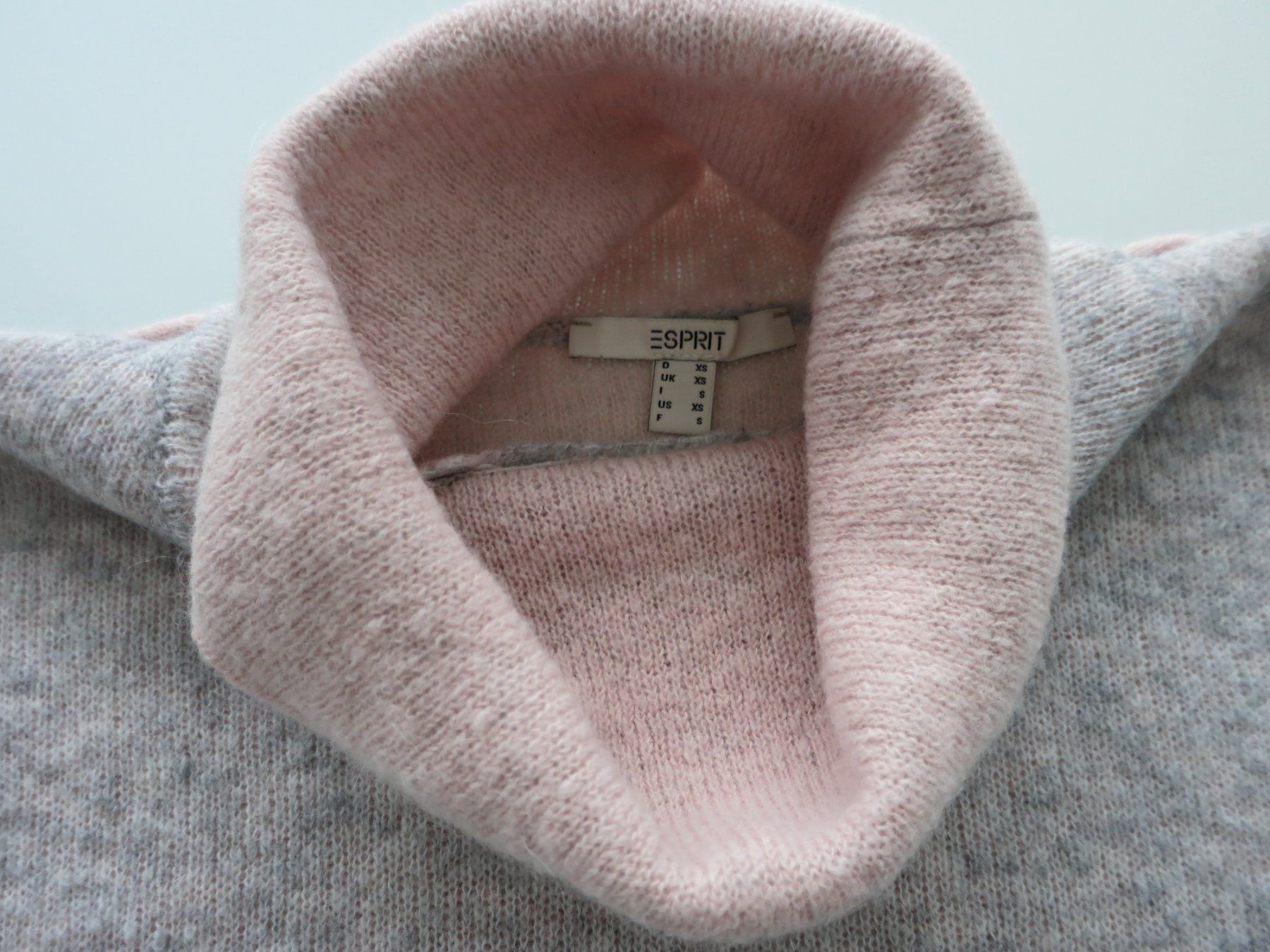 Esprit Maglioni & Felpe: Esprit Pullover Rollkragen hellgrau/rosa – Usato da Wisen SO venduto da Ihunter 4