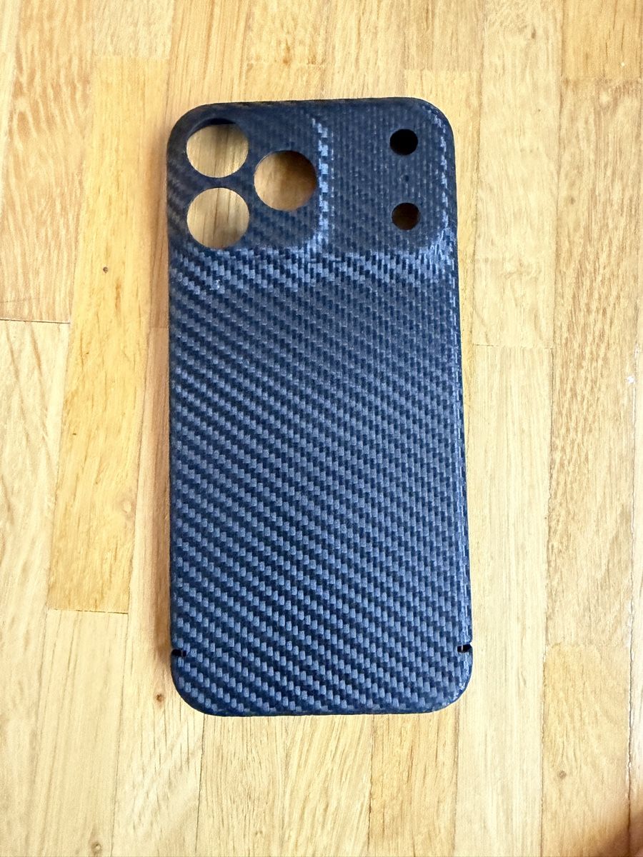 Apple Coques & Protection écran: Carbon hülle nevox 17 pro max – D'occasion à Studen BE par FLURIBOY1