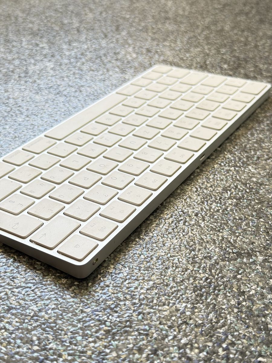 Apple Tastiere: Apple Tastatur QWERTZ  – Usato da St. Gallen venduto da jennaboy 1