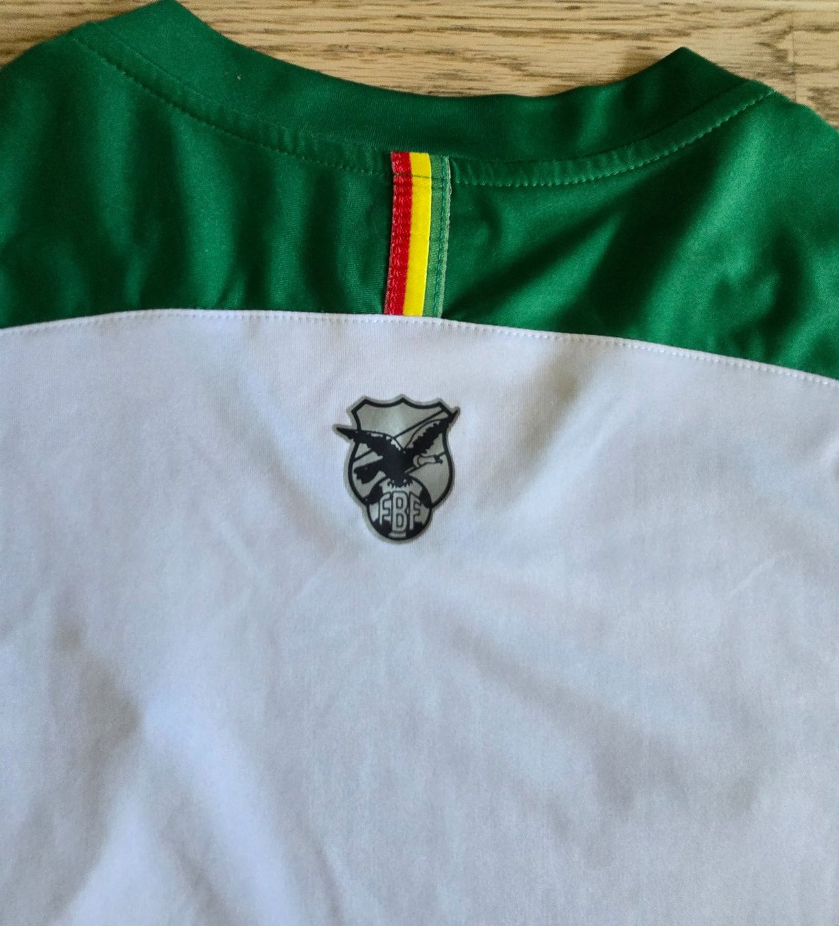Canottiere & Pantaloni: Bolivien | 2019 – Usato da Zollbrück venduto da MiKron 7