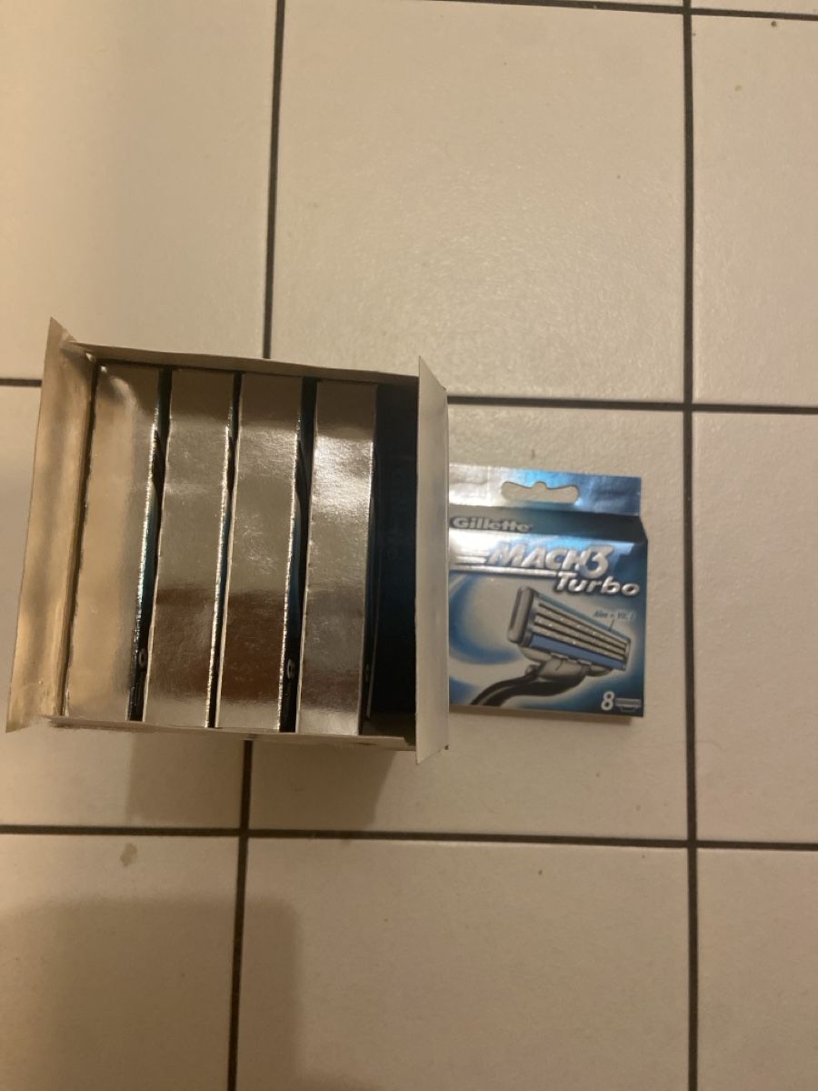 Gillette Rasoi & Lamette da barba: Boîte de 80 Lames Gillette Mach3 Turbo – Nuovo e nell'imballaggio originale da Thalwil venduto da ben_7src 1