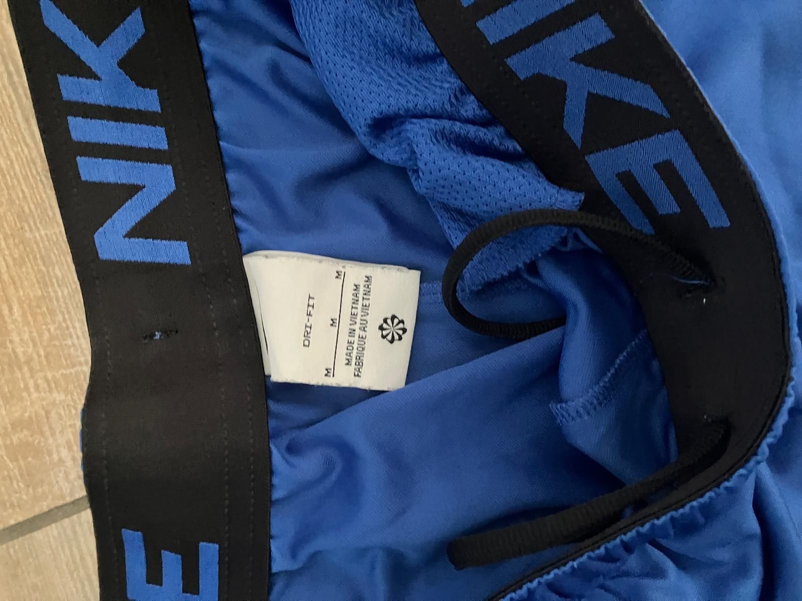 Nike Pantalons: Nike Hosen  – D'occasion à Bigorio par Elen78 1