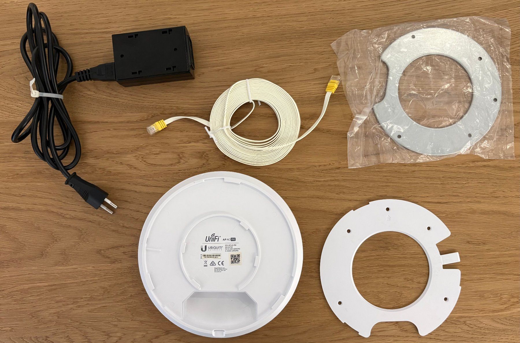 WiFi: Ubiquiti UniFi AccessPoint AC-Pro – D'occasion à Zürich par Gaikokujin 4