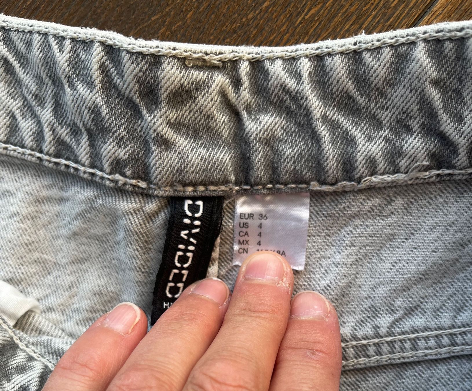 H&M Jeans: Jeans taille haute et large, taille 36 – D'occasion à Develier par lili_1 1