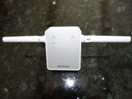 Netgear WLAN Repeater EX3700 gebraucht funktionsfähig