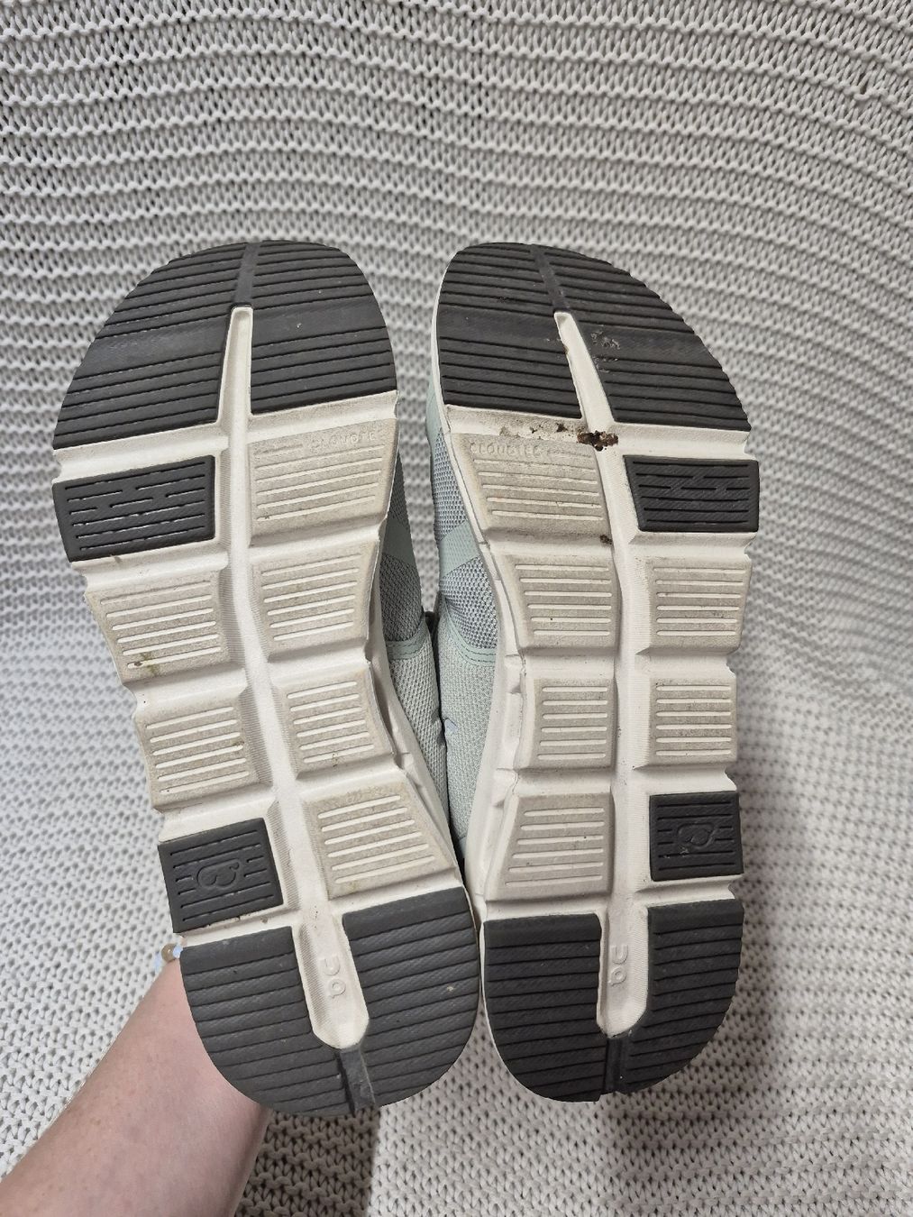 On Scarpe da donna: ON Running Cloud Sky Laufschuhe Gr.38 mint – Usato da Merligen venduto da muss_haben 5