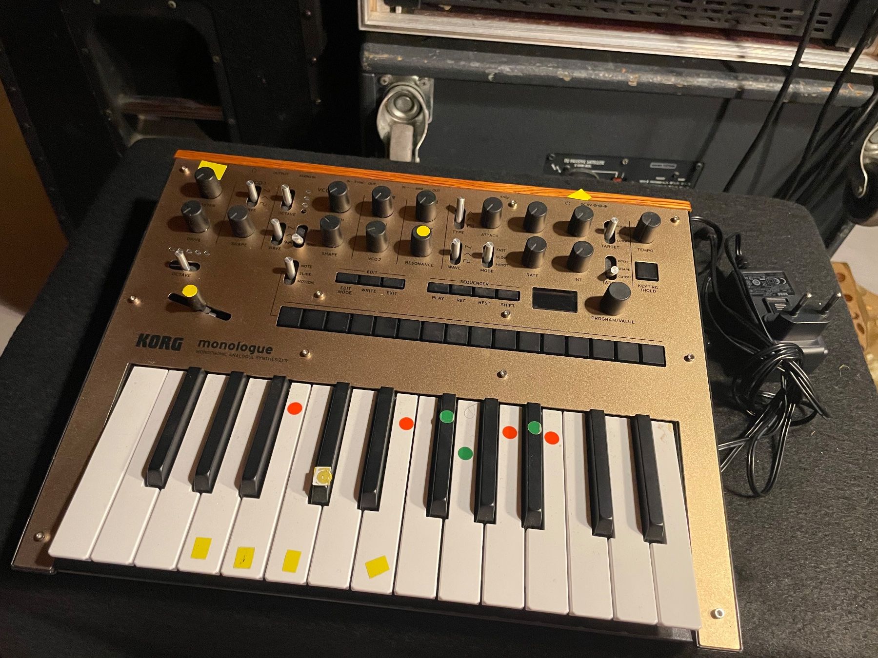 Korg Instruments de musique: Korg Monologue Synthesizer – D'occasion à Zürich par Arcana_Fail