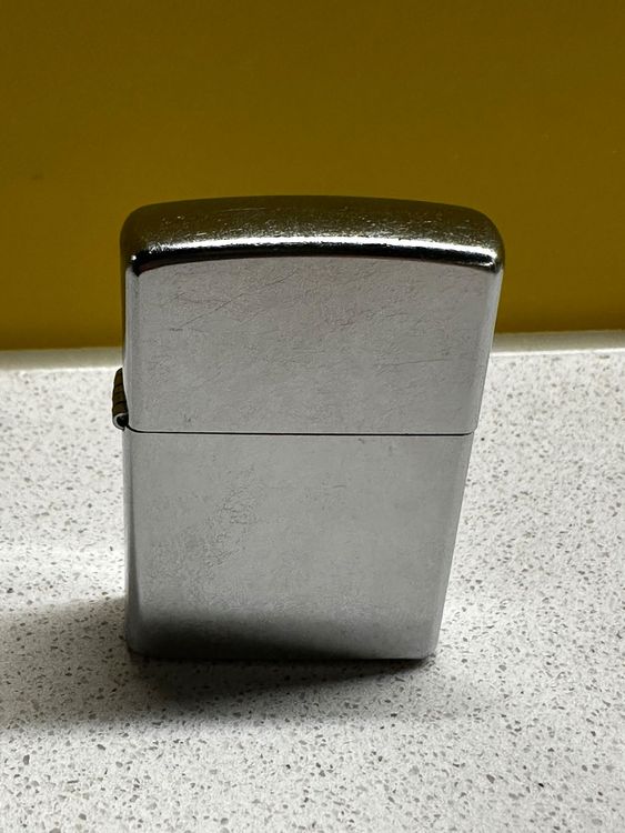 Zippo Feuerzeug Mit Timberwolves Emblem – Chrom Gebürstet, Made In USA, Mit Datumscode
