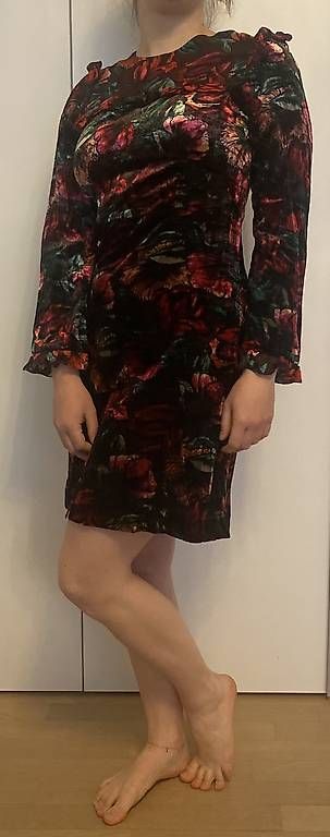 Vestiti: Sandro Paris Samtkleid  Floral  Wie neu – Usato da Aadorf venduto da cel_z695 1