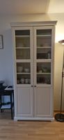 Schöner IKEA Liatorp Vitrinenschrank mit Glastüren, Weiss