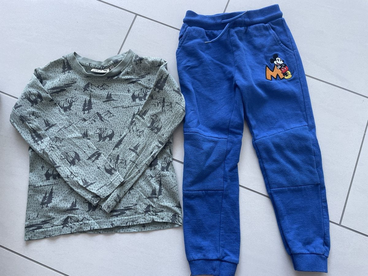 Lotti & Set di vestiti: Kleiderpaket 110 Jungen  – Usato da Rüti ZH venduto da Tal_ga6N