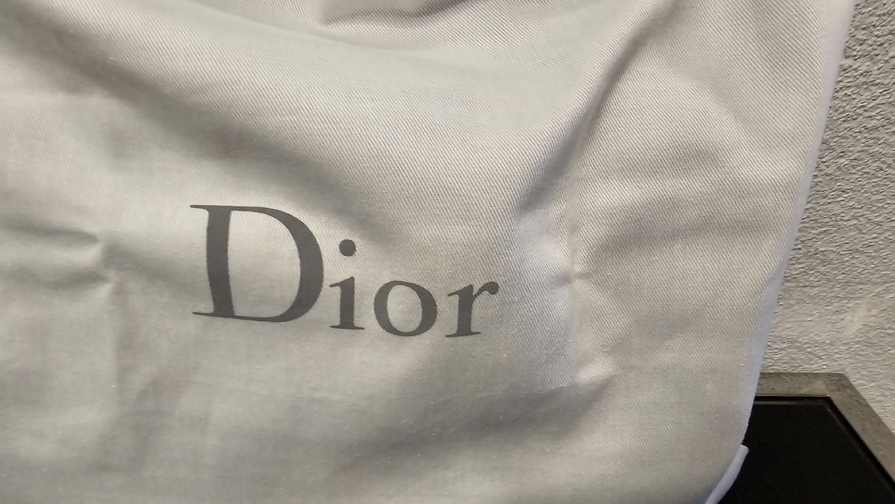 Dior Borse: Original Dior Staubsack/Dustbag  42x40 – Nuovo (secondo la descrizione) da wallisellen venduto da funkelsternchen5 2