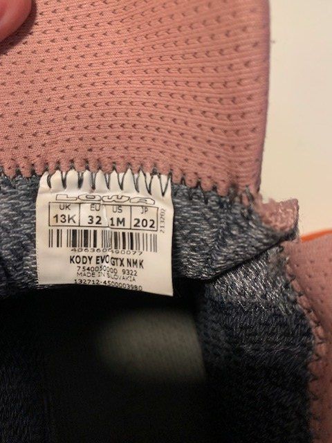 Scarpe per ragazze: Wanderschuhe Mädchen Gr. 32 – Usato da Rorbas venduto da M.E.13 2