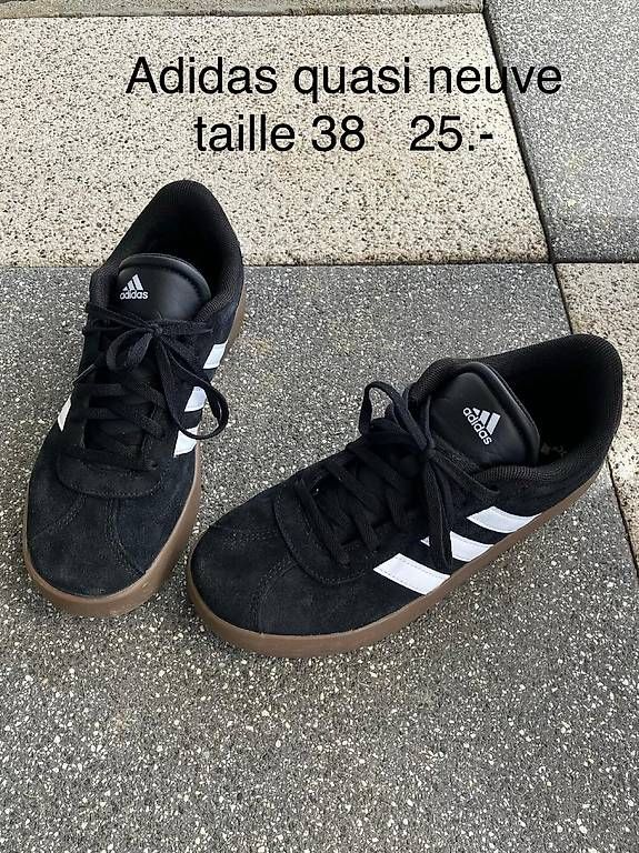 Chaussures garçon: Chaussures – D'occasion à La Joux FR par SuperBoss02 1