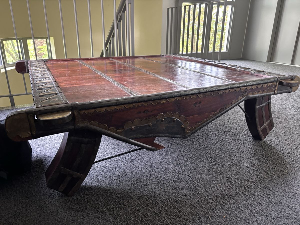 Tavoli: Table indienne éléphant / indische Tisch Elefant – Usato da Muri b. Bern venduto da Saldayann 1