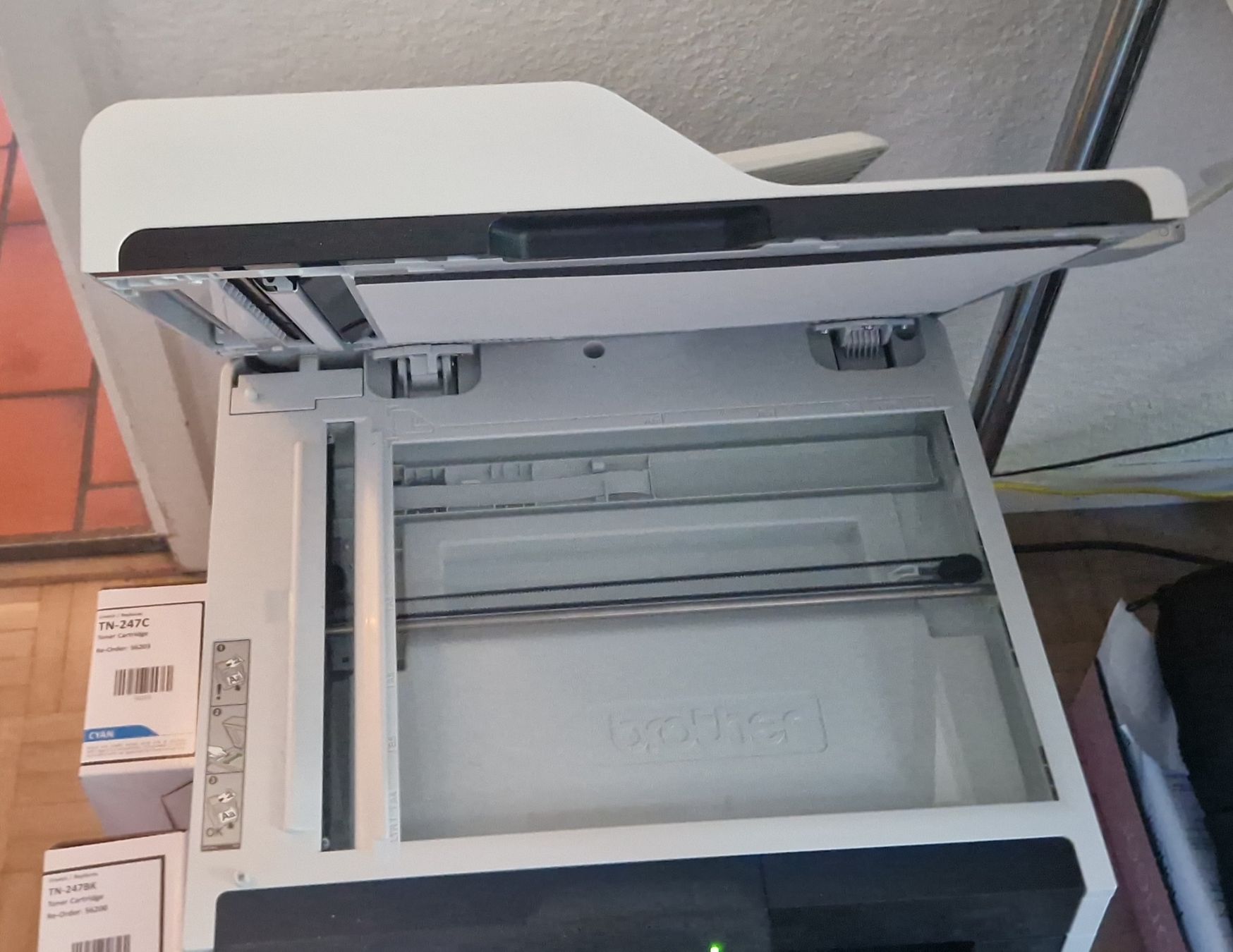 Brother Stampanti: Drucker brother MFX-L3750CDW – Usato da Wädenswil venduto da Telemos 1
