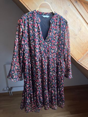geblümtes Herbst-Kleid Gr. 38