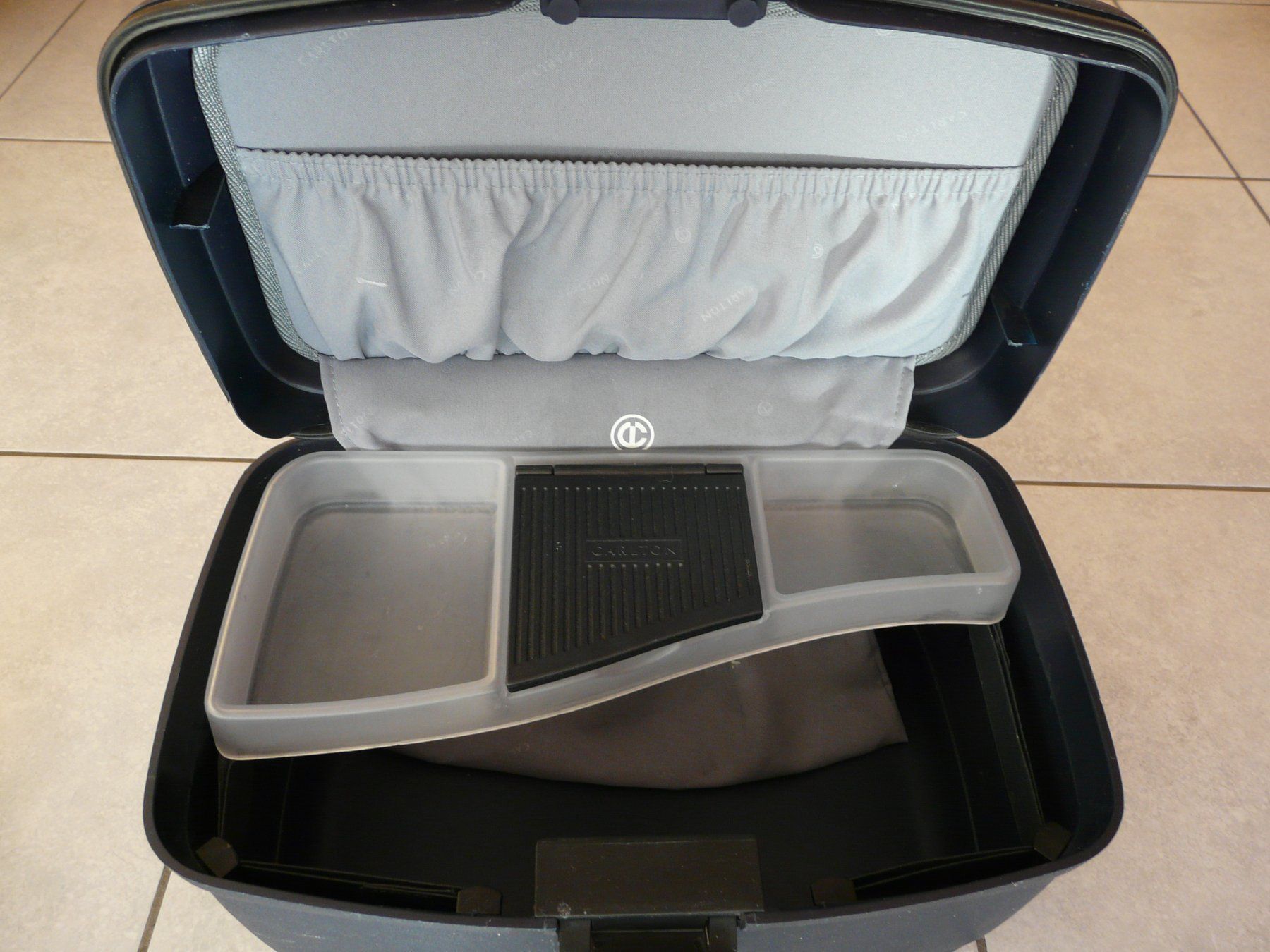 Custodie per cosmetici: Vanity beauty case necessaire Carlton – Usato da ERLINSBACH venduto da doudouce 4
