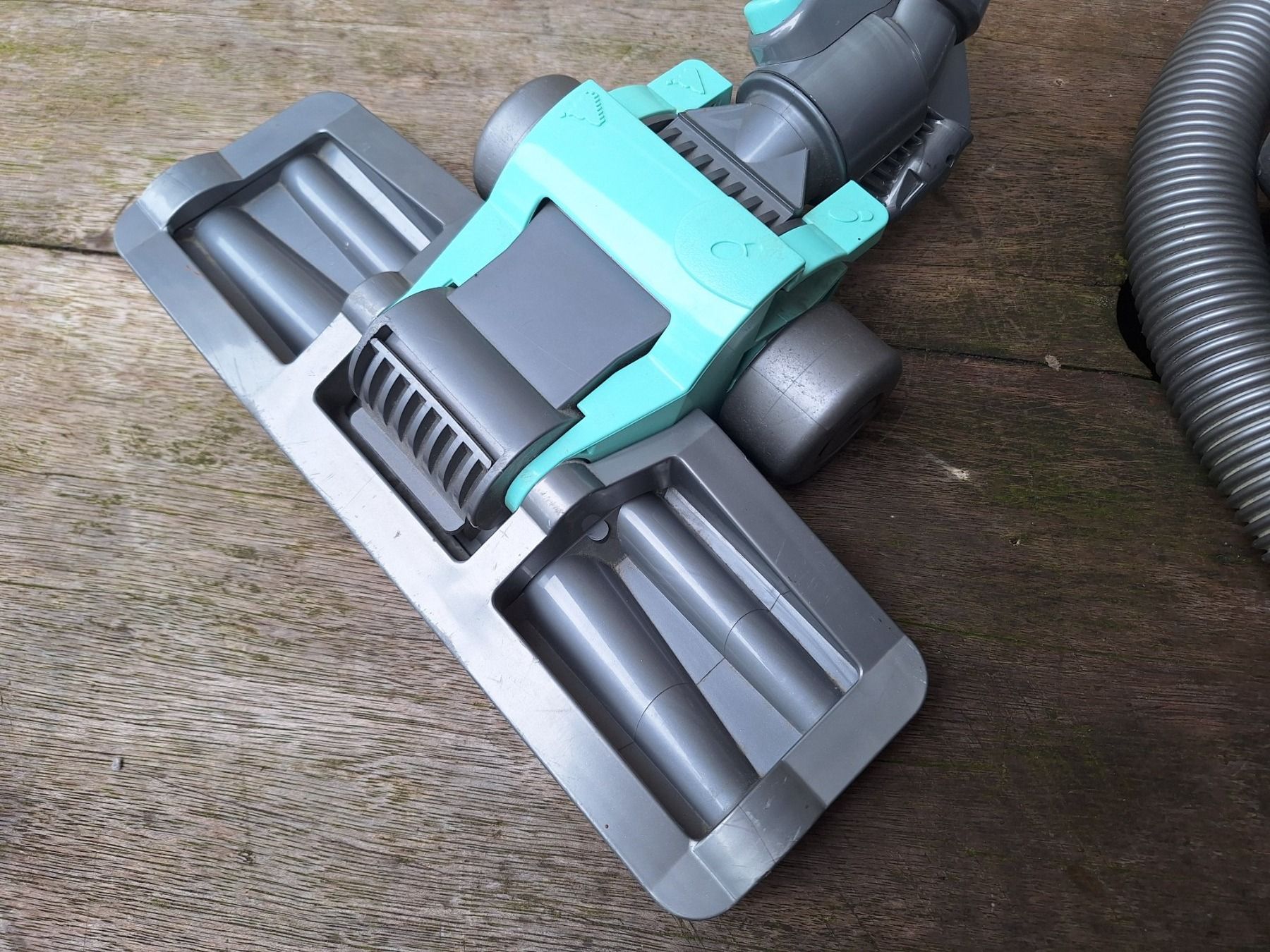 Dyson Staubsauger & Zubehör: DYSON  DC 08 STAUBSAUGER – Gebraucht aus Huttwil von  3