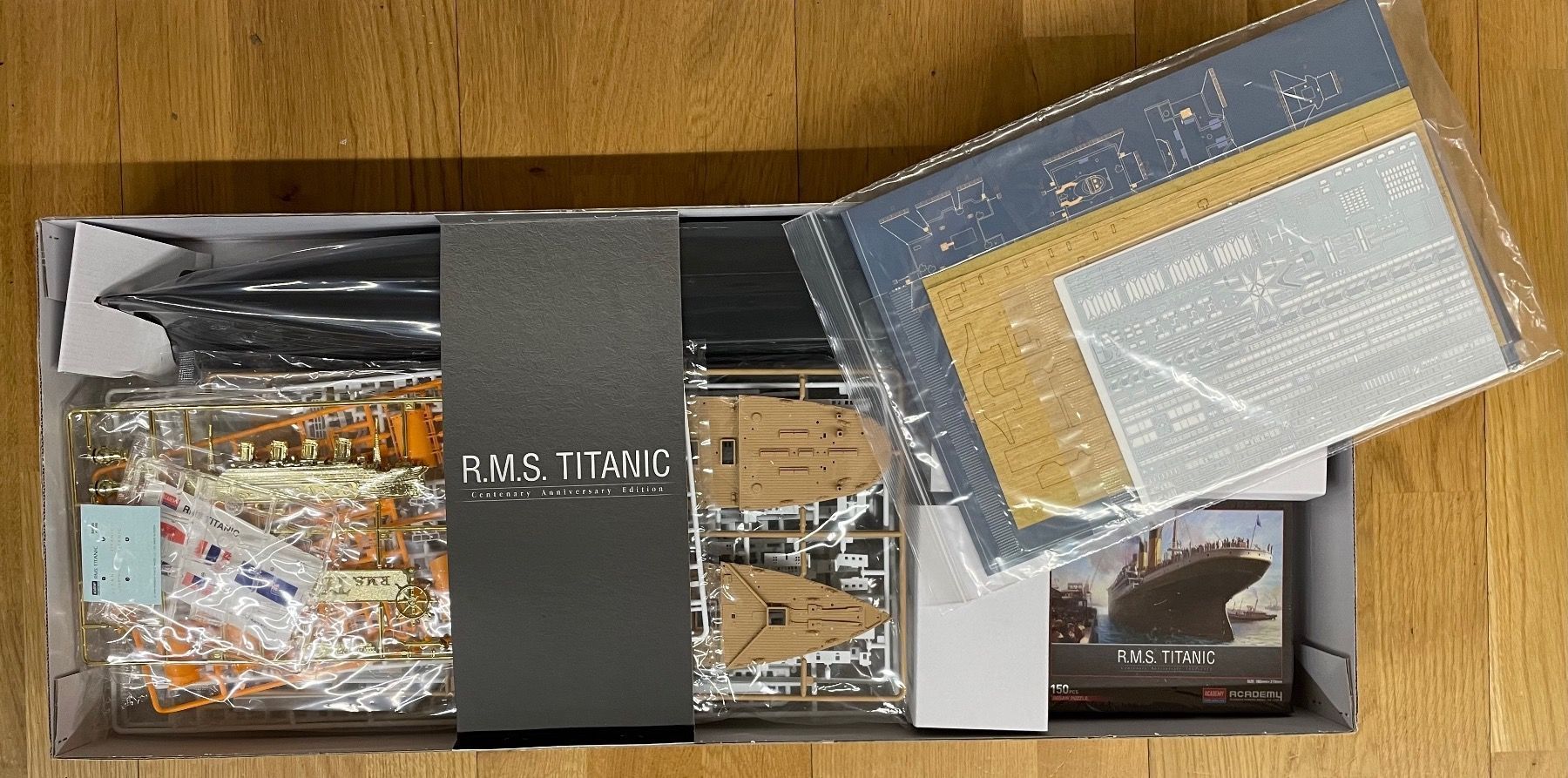 Kit di modellismo & Modellini statici: Academy 14202 "R.M.S. TITANIC" – Nuovo e nell'imballaggio originale da Sursee venduto da Toni-SpielSursee 2