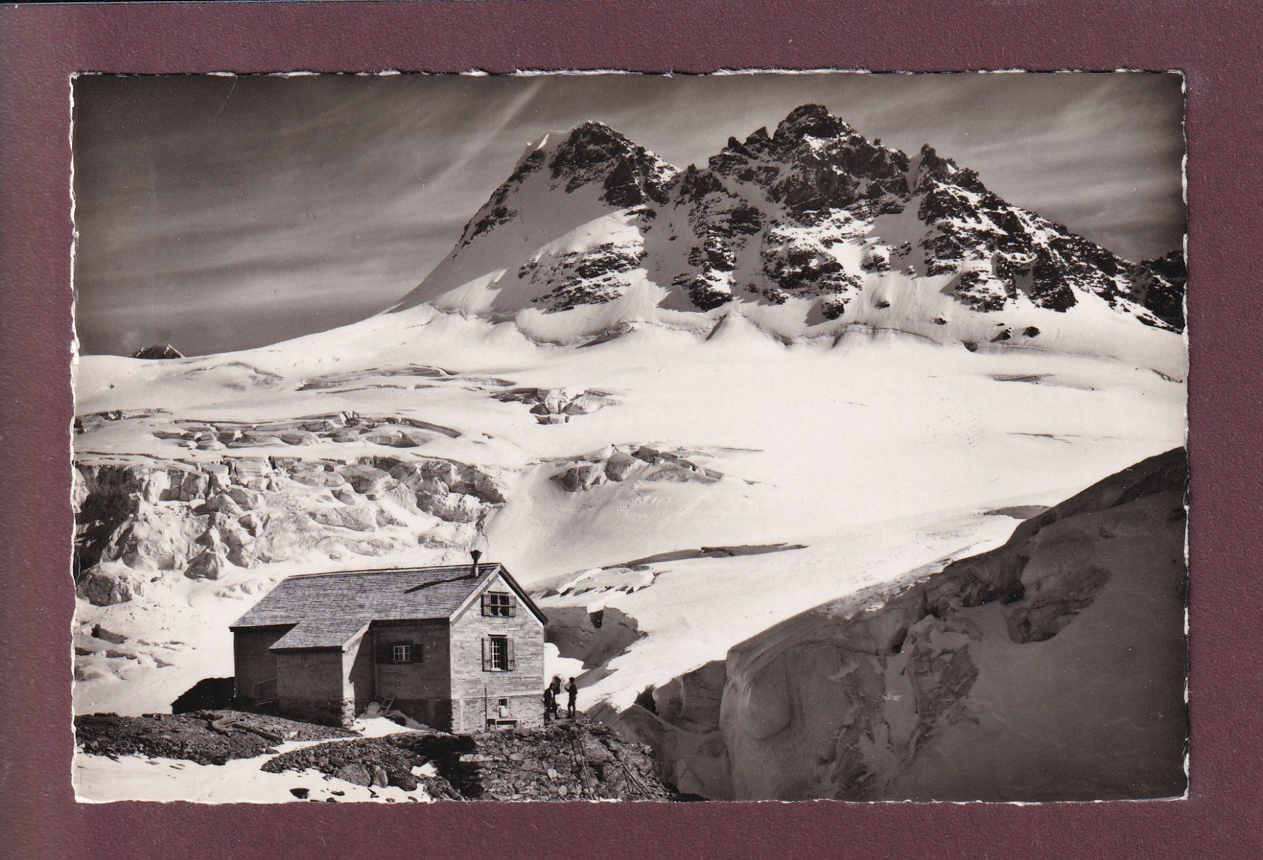 Cartoline postali: MUTTHORN-HÜTTE - Tschingelhorn - 1951 – Usato da Pully venduto da nicecards