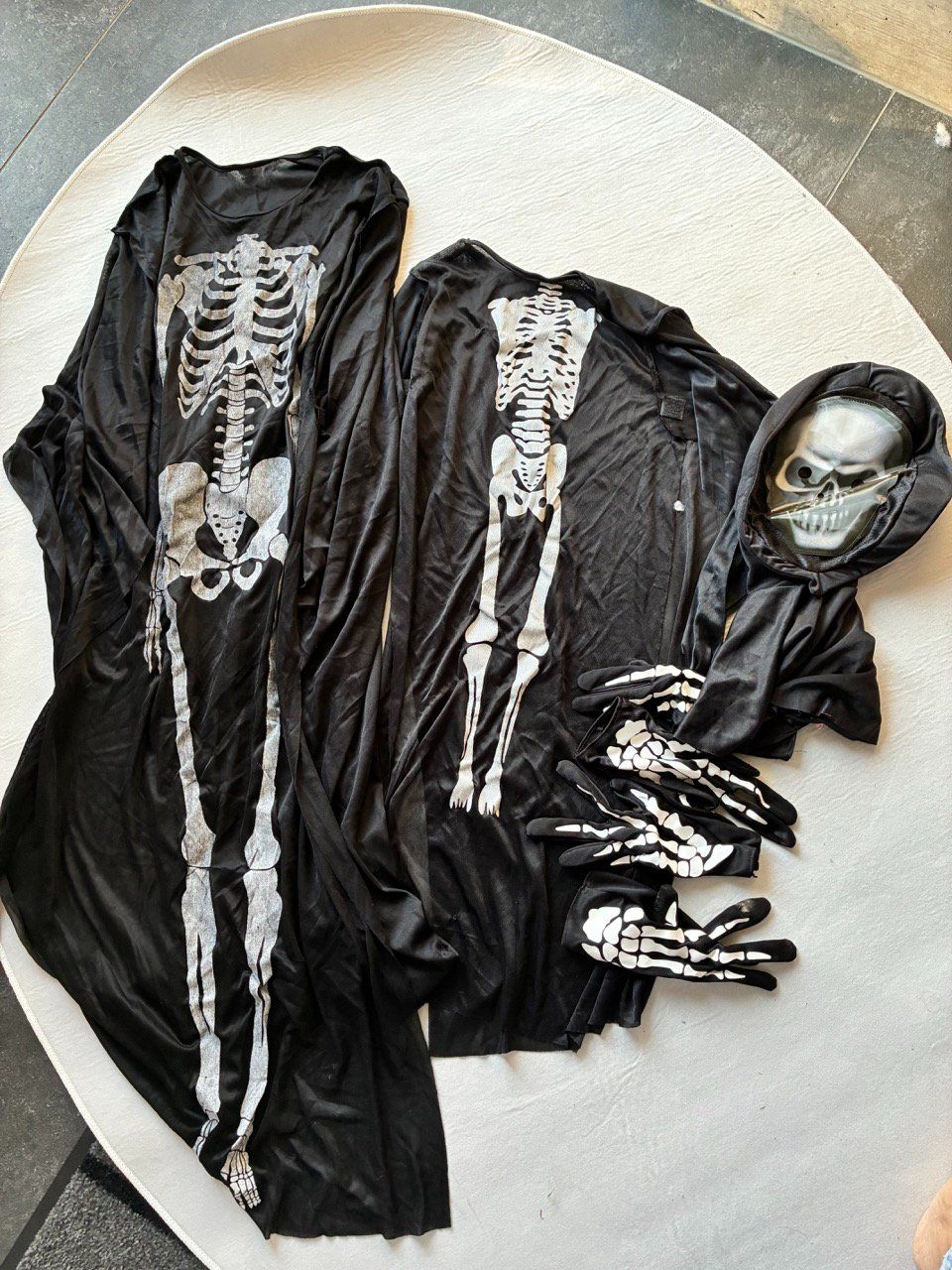 Costumi: Halloween Kostüm Skeleton Set Erwachsene +  8/9J – Usato da Malleray venduto da ste_rx2t