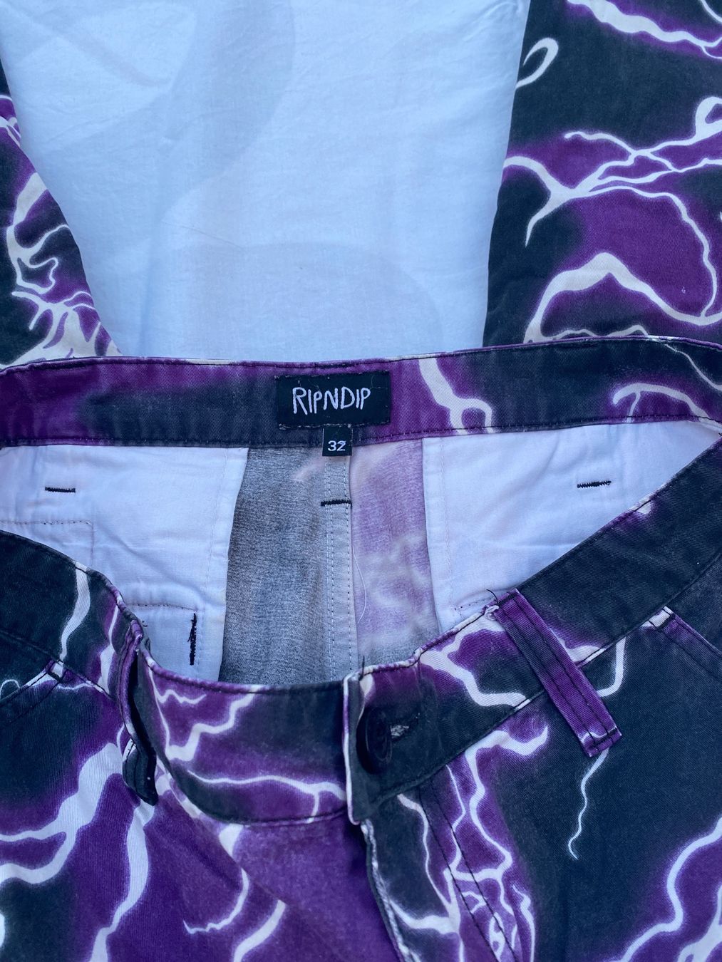 Ripndip Pantaloni: Pantalon RIPNDIP t. 32 – Nuovo (secondo la descrizione) da Lonay venduto da Ikoko 4