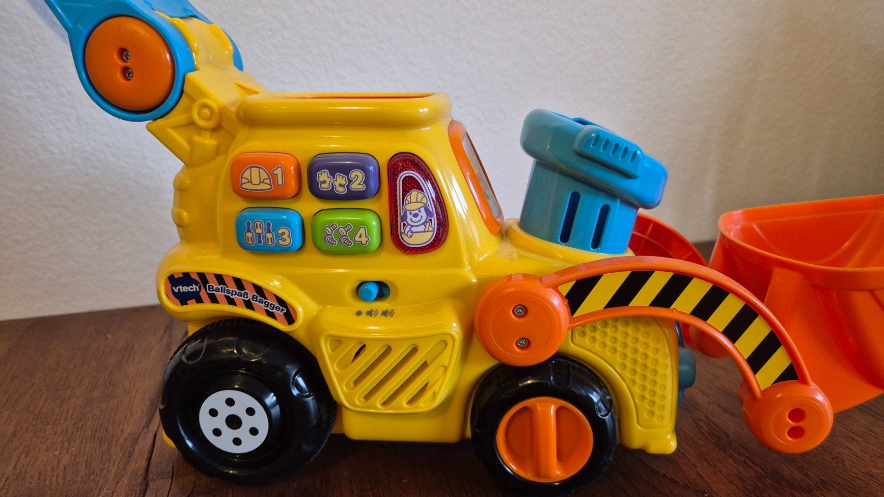 Vtech Spielzeuge: Vtech Ballspaß bagger – Gebraucht aus Zürich von Paulinaa1 1
