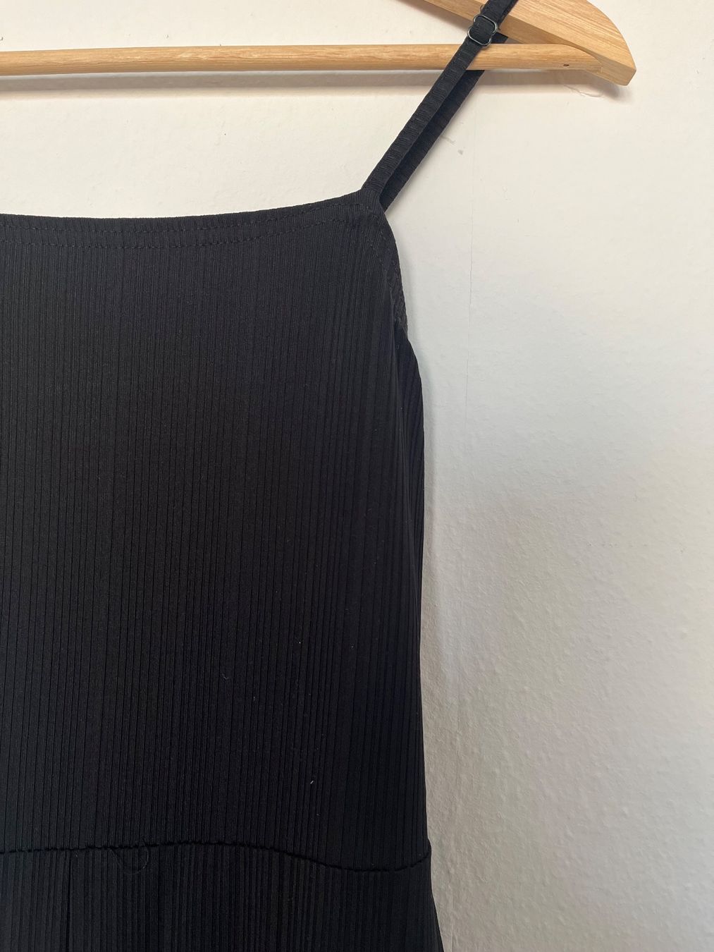 Monki Tute: Schwarzer Jumpsuit, Grösse S – Usato da Basel venduto da jas_xy6j 4