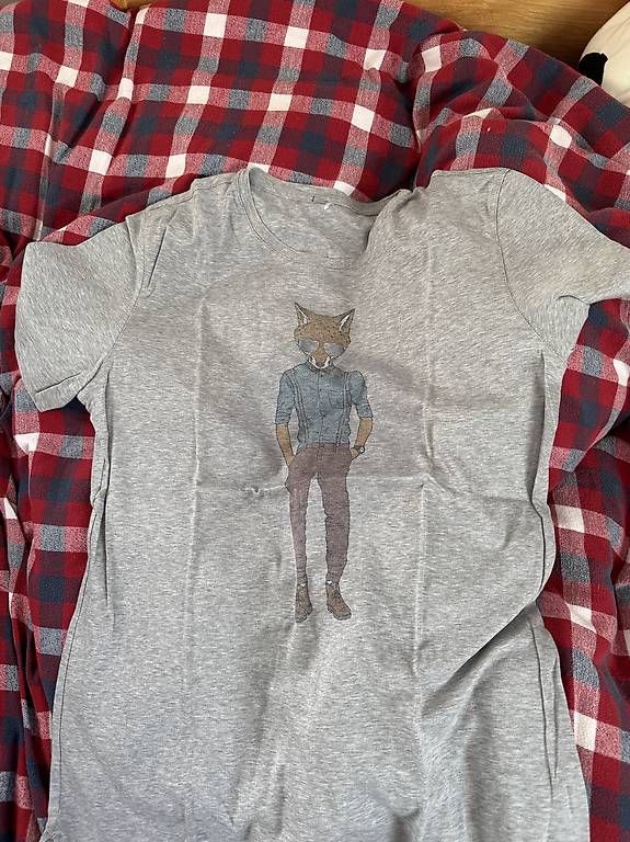 T-Shirts: T-Shirt Grösse M – Gebraucht aus Kilchberg von fel_q8pv