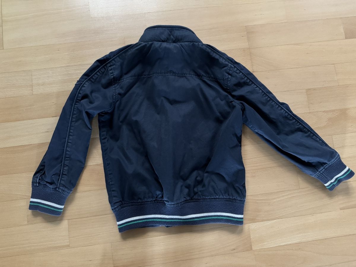 Kleiderpakete & -sets: Jacke/ Übergangsjacke 122/128 – Gebraucht aus Ermatingen von Pinggu02 2
