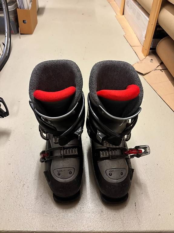 Scarpe per ragazzi: Kinder Ski Schuhe – Usato da Meilen venduto da larakuppel