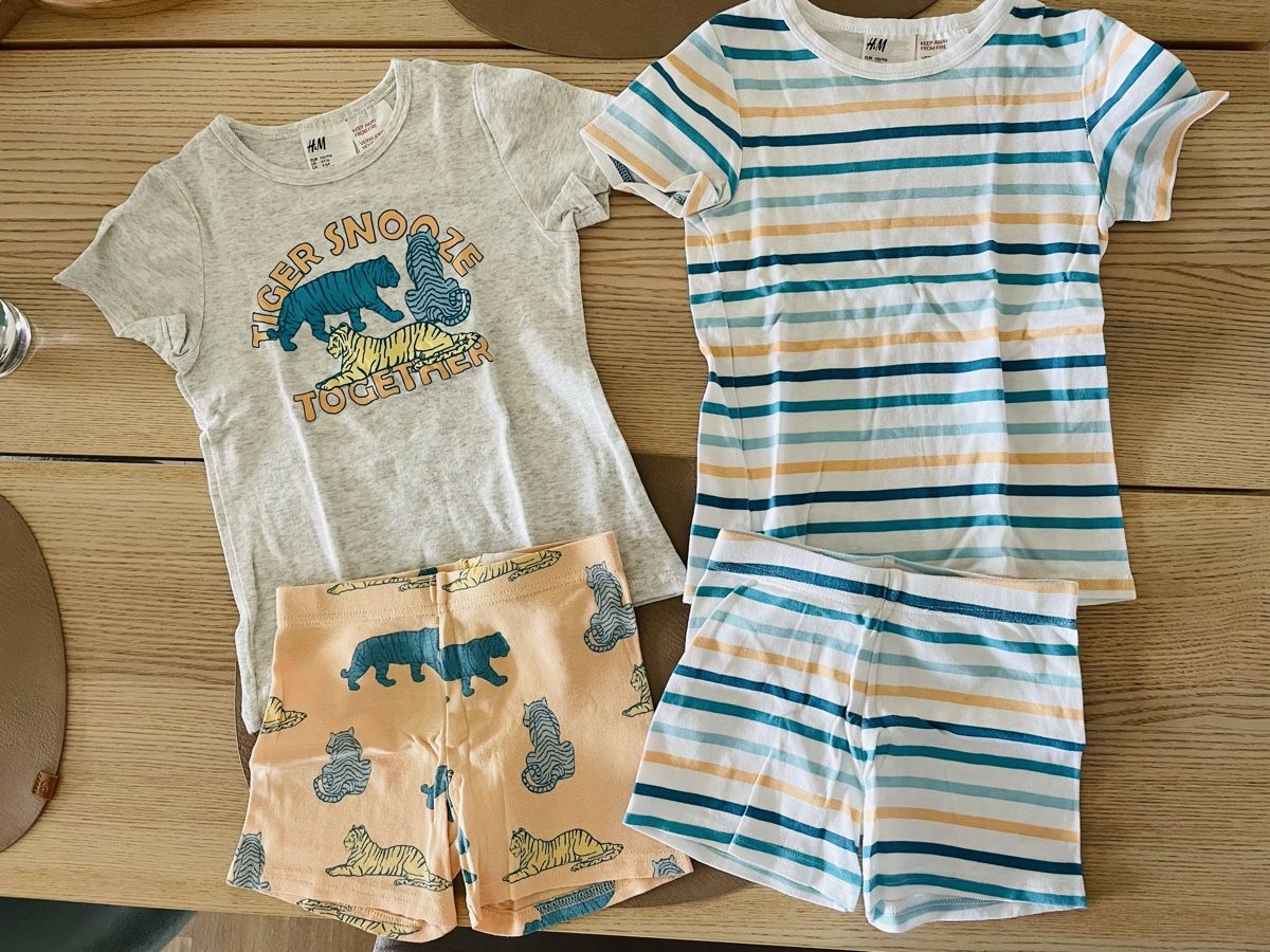 H&M Pyjamas & Ähnliches: Pijama Set h&m Grösse 110/116 – Gebraucht aus Oberneunforn von Jonasdietschi