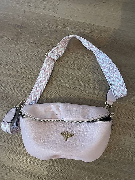 Sacs femmes: Tasche – D'occasion à Utzenstorf par lali7