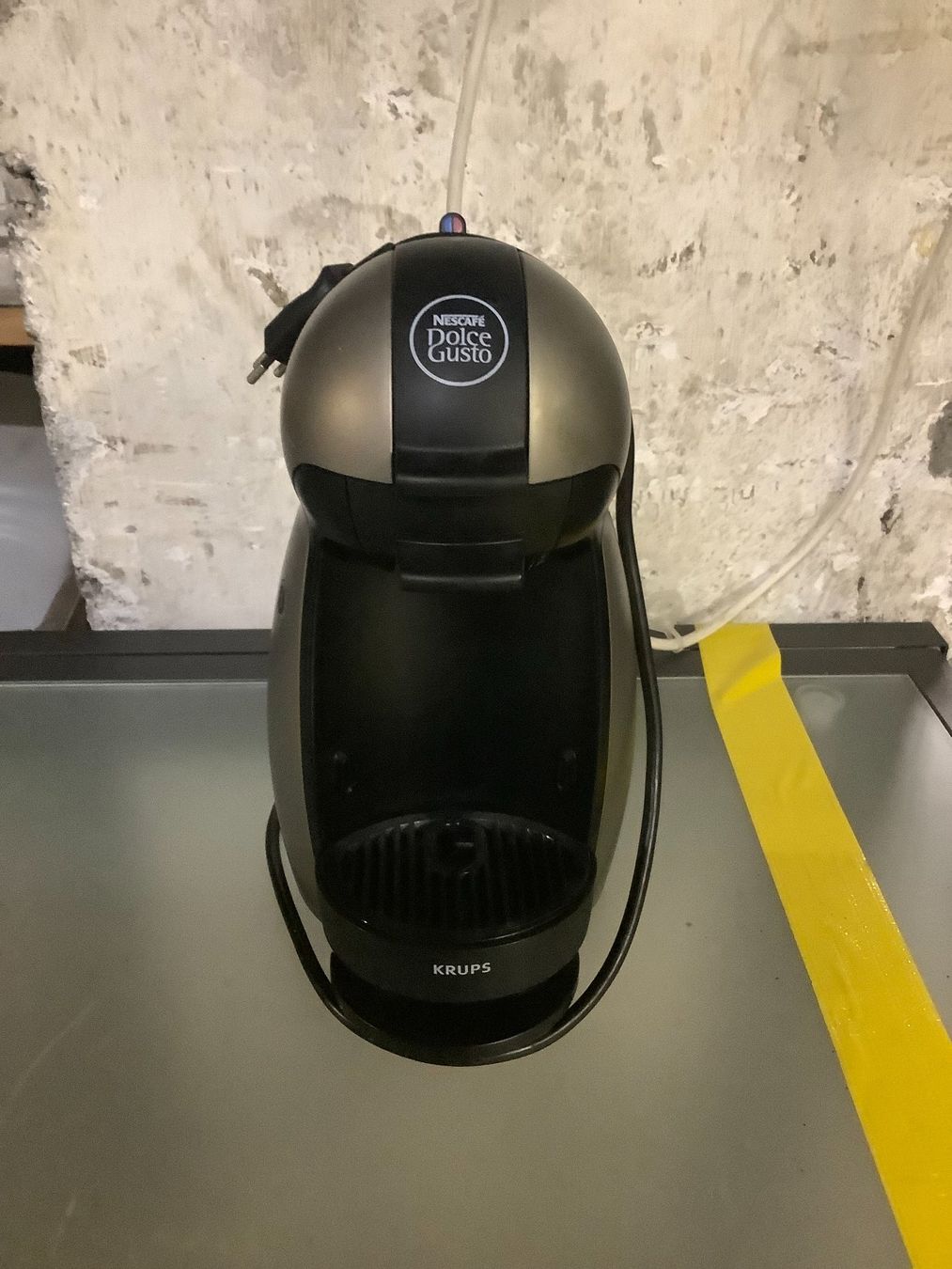 Nescafé Kaffeemaschinen & Espressomaschinen: Dolce Gusto Kaffeemaschine – Gebraucht aus Signau von den_fh9z