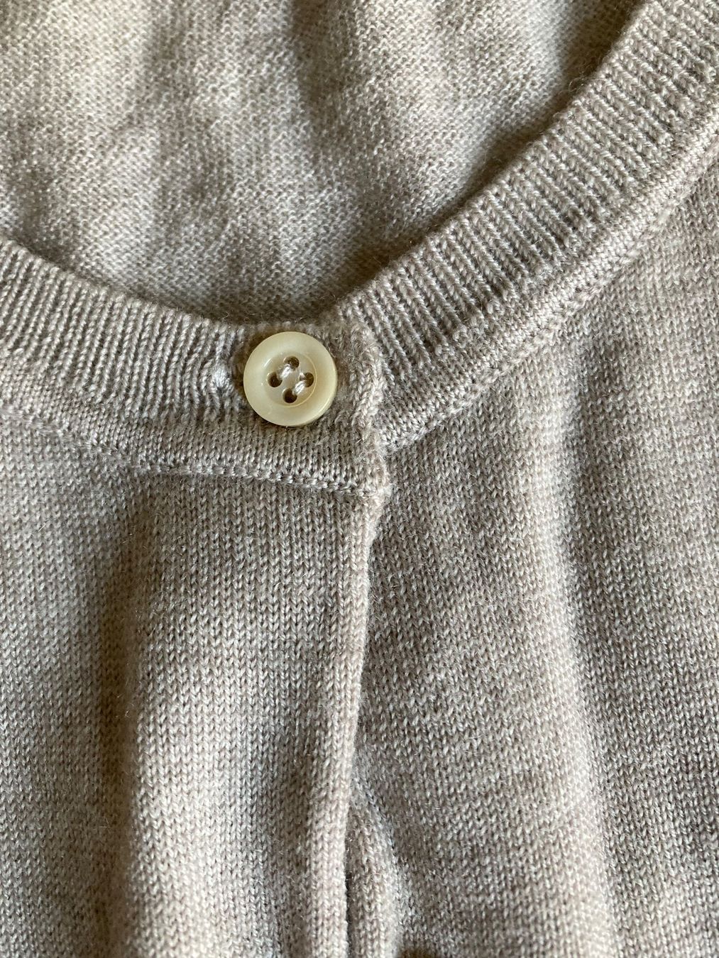 Repeat Maglioni & Felpe: REPEAT STRICKJACKE, GR. S, MERINOWOLLE, LEICHT UND WEICH – Nuovo (secondo la descrizione) da Zürich venduto da elegantissima 3