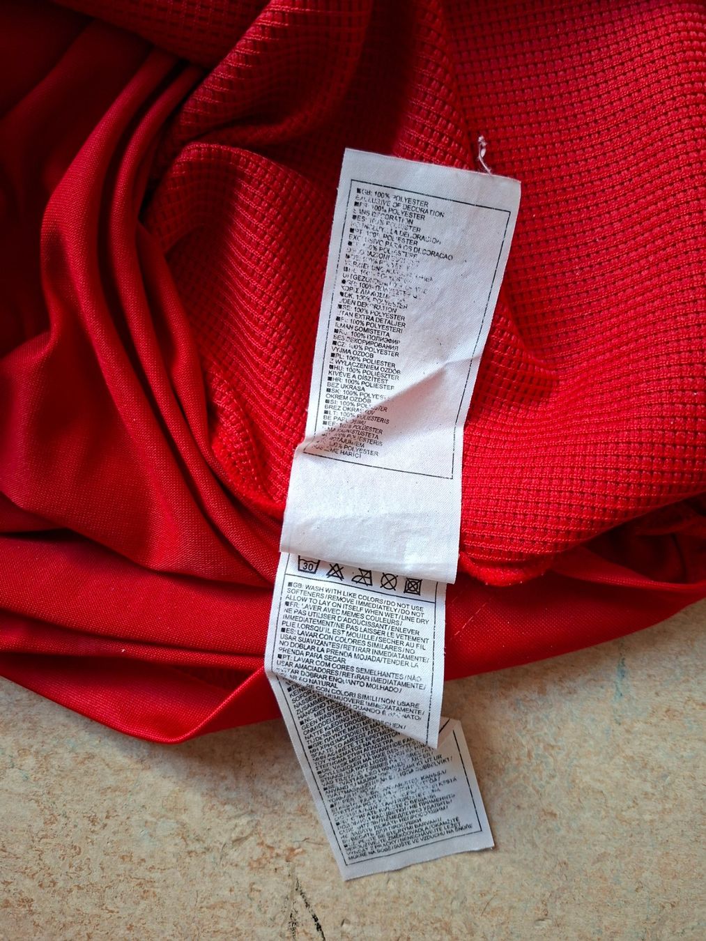 Nike Magliette Polo: Rotes Nike Sphere Poloshirt, Grösse M – Usato da Klingnau venduto da vollmond36 5