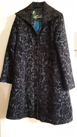 Desigual Mantel schwarz mit Muster, Grösse 40