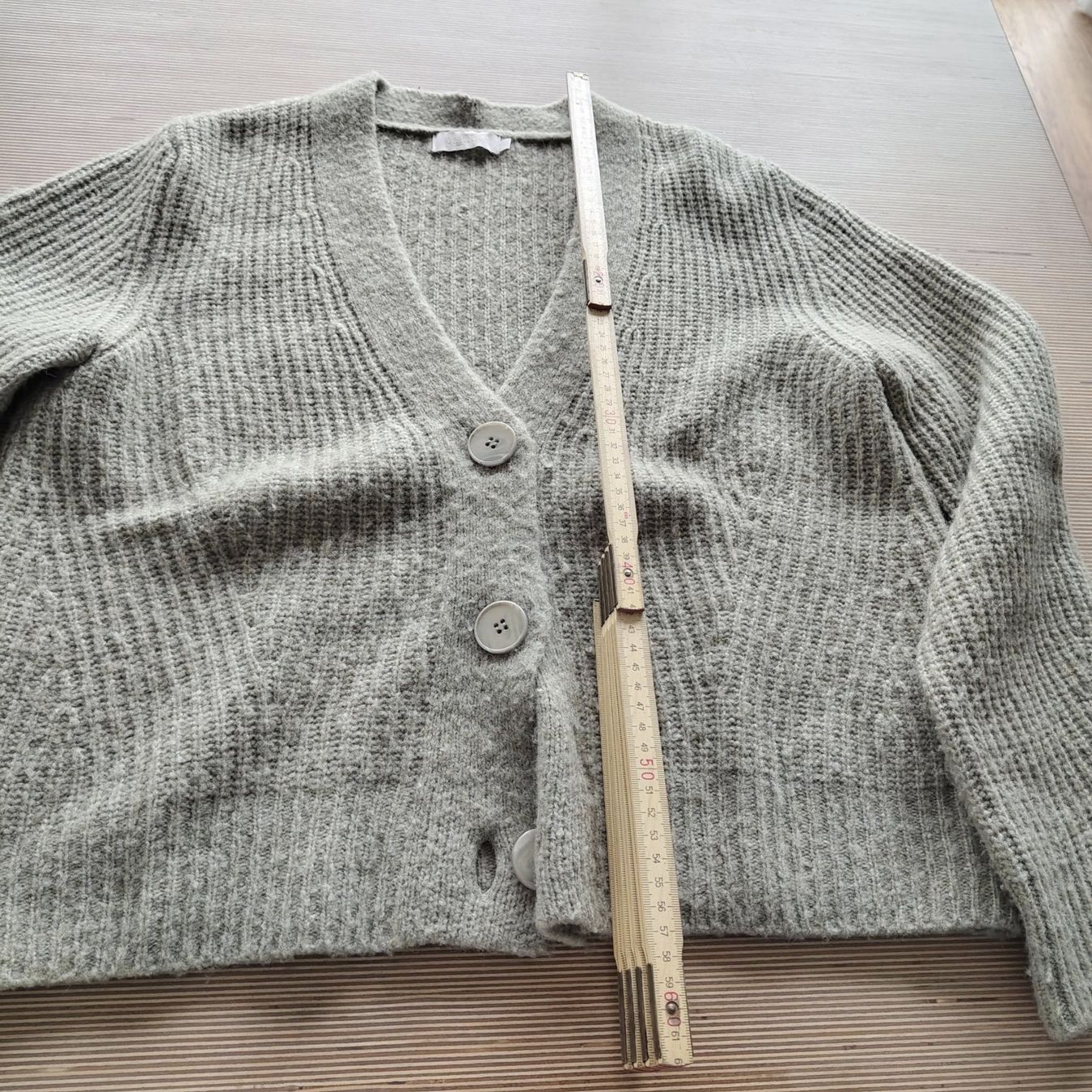 Pullover & Sweatshirts: Strickjacke – Gebraucht aus Zürich von ValeSp