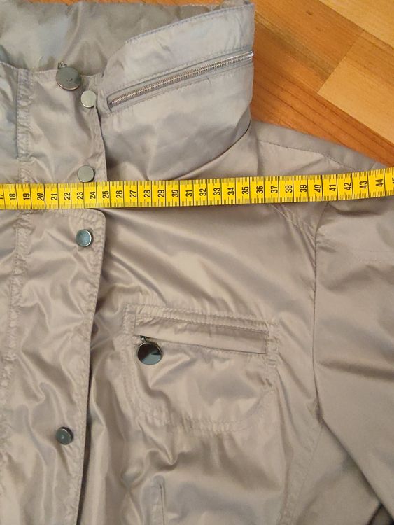 Fuchs Schmitt Vestes: Fuchs Schmidt Jacke, super leicht, beige, Gr. 42 – D'occasion à Solothurn par Csw1 7