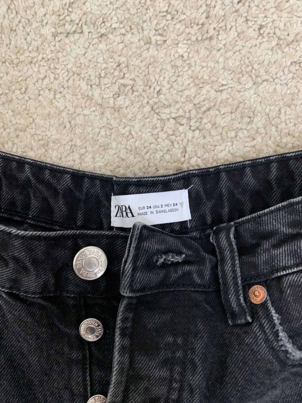 Jeans: Pantaloncini shorts neri Zara – Gebraucht aus Pregassona von katypustovarov 1