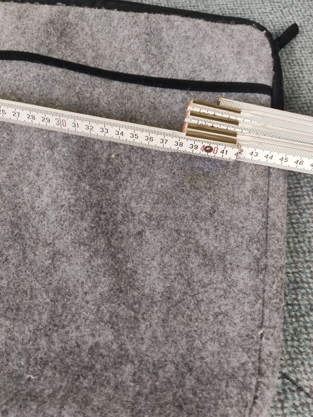 Borse: Notebooktasche grau Filz – Usato da Zuchwil venduto da DaniSZu 1