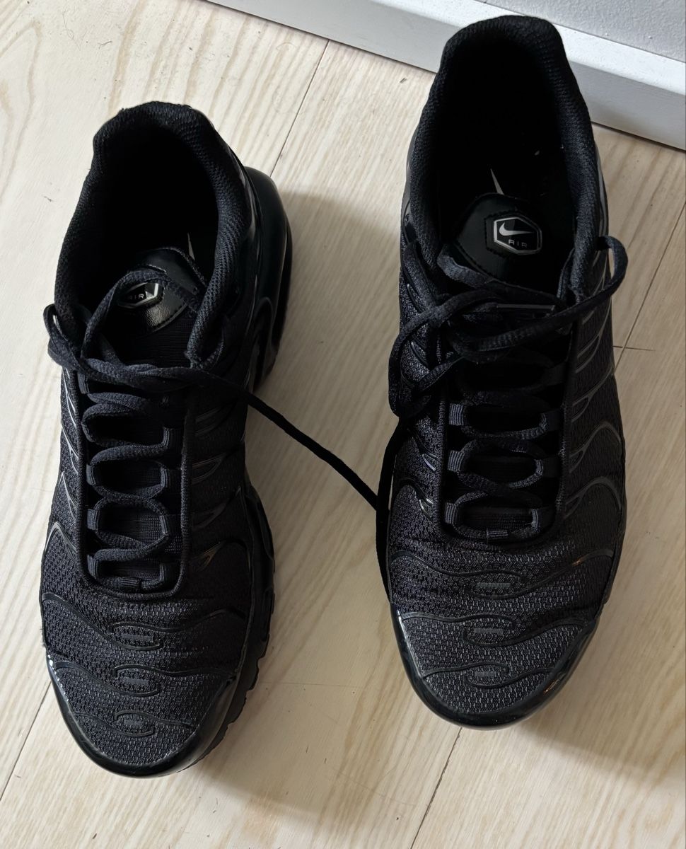 Nike Scarpe da uomo: Nike Tn 44 Schwarz – Usato da Basel venduto da mein__flohmi