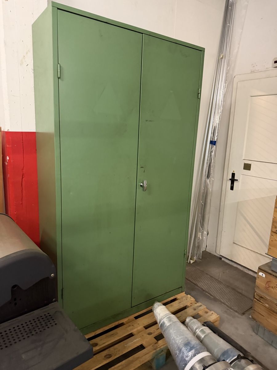 Armoires: Stahkschrank – D'occasion à Schattdorf par Kofi57