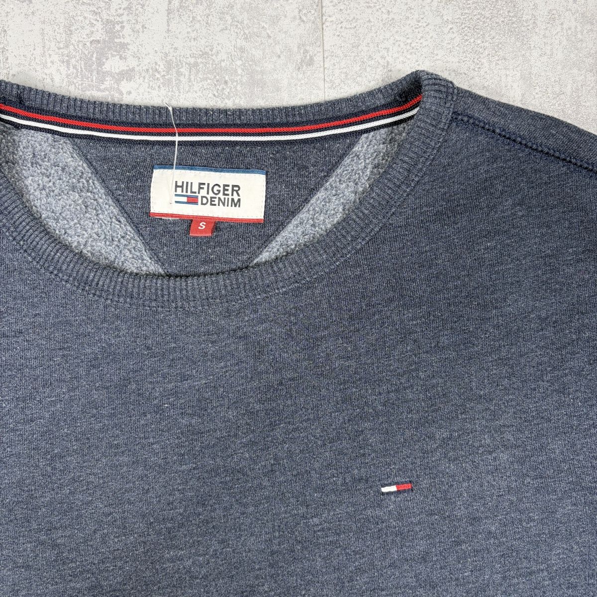 Tommy Hilfiger Pullover & Sweatshirts: Pull Tommy Hilfiger Denim bleu gris - S – Neu (gemäss Beschreibung) aus Hauterive NE von Leo_o 1