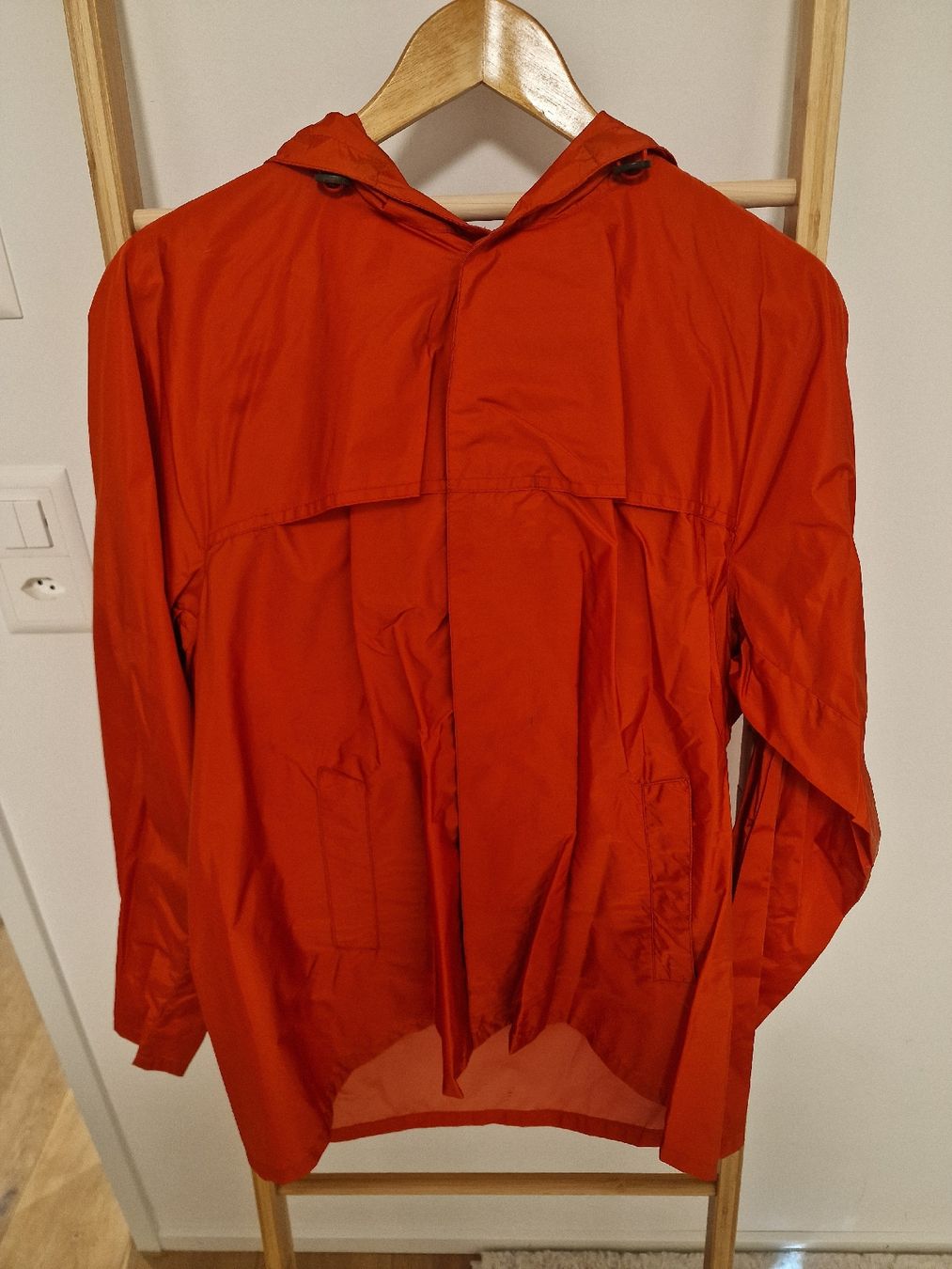 Prada Jacken: Prada Regen Jacke Orange Grösse M – Neu (gemäss Beschreibung) aus Allenwinden von Babo2